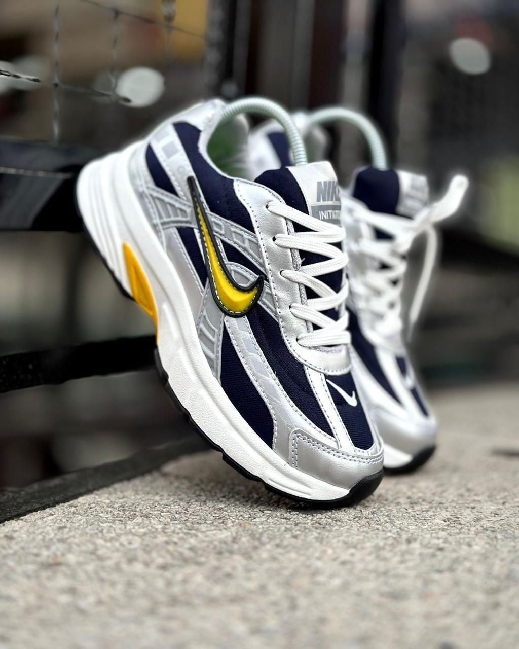 NIKE INITIATOR 👟 DOMINA CADA PASO CON ESTILO Y CONFORT RETRO 🔥