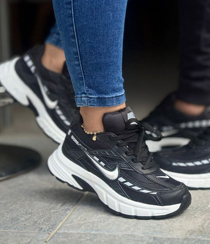 NIKE INITIATOR 👟 DOMINA CADA PASO CON ESTILO Y CONFORT RETRO 🔥