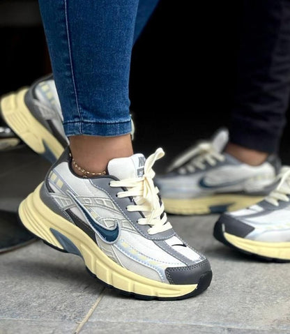 NIKE INITIATOR 👟 DOMINA CADA PASO CON ESTILO Y CONFORT RETRO 🔥