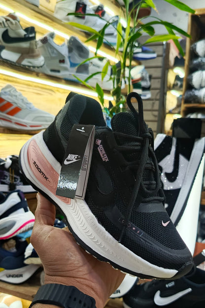 NIKE ZOOM X MÁXIMA ENERGÍA. VELOCIDAD SIN LÍMITES.⚡