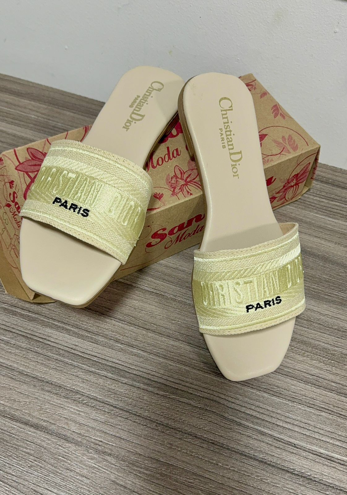 PASOS DE LUJO: SANDALIA DIOR❤️(Ultimas Unidades)
