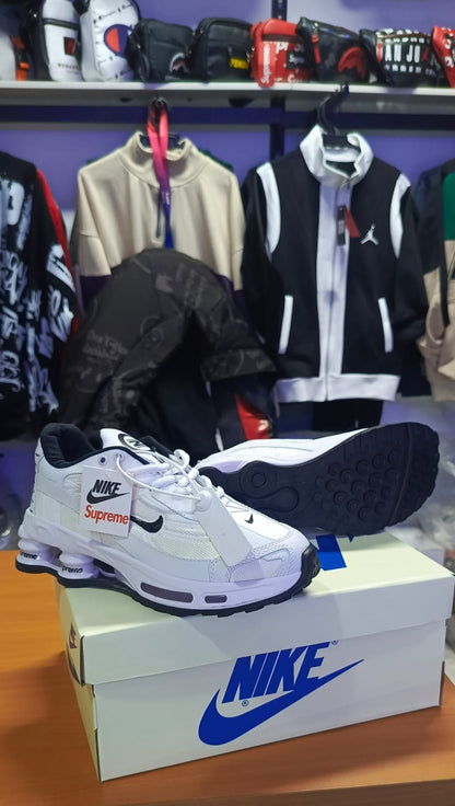NIKE SHOX R4 X🚀 ESTILO SUPREME SIN LÍMITES 🔥 (Ultimas unidades!)